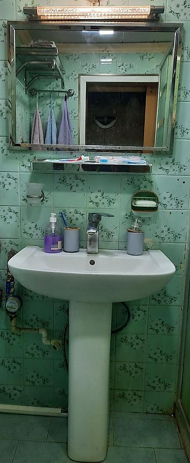 hamam ucun şkaflar: Vanna otağı üçün keramika tulpan. Böyük güzgü, güzgü altı və smesitel — 1