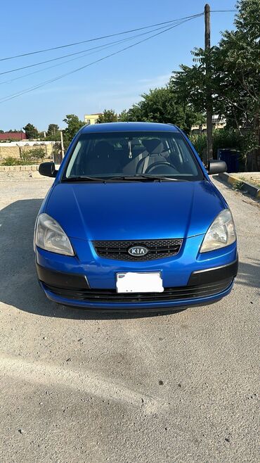 Kia: Kia Rio: 1.4 l | 2009 il