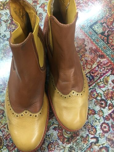 Çəkmələr: Qısaboğaz, Ölçü: 40.5, rəng - Qara, Yeni — 6