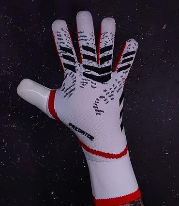 Вратарские перчатки Adidas Predator URG 2.0 - Профессиональная модель