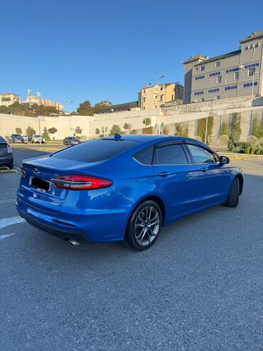 Ford: Ford Fusion: 1.5 l | 2019 il 149000 km Sedan — 4