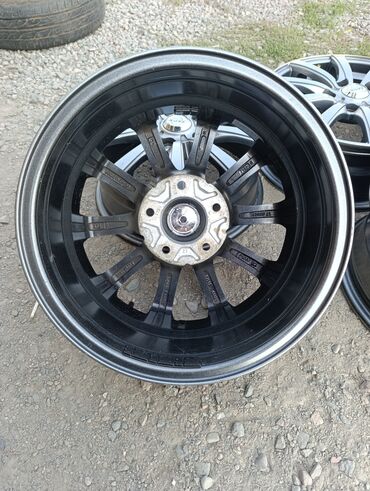 Диски: Литые Диски R 15 Комплект, отверстий - 5, Б/у at lalafo.kg — 12 Диски: Литые Диски R 15 Комплект, отверстий - 5, Б/у — 12
