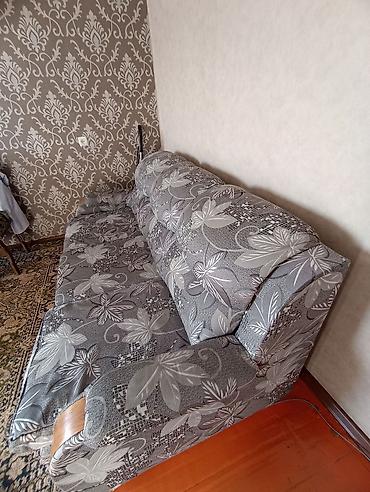 диван кожаный бу: Гарнитур для зала, Б/у, Кресло, Диван, Дерево, Самовывоз, цвет - Серебристый — 1