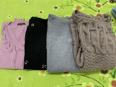 Другие детские вещи: Очень много вещей . листаем. Продаю вещи на 42-44 размер и на — 4