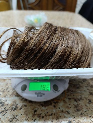 Təbii saçlar, pariklər: Qaynaq saçlar, Təbii — 9