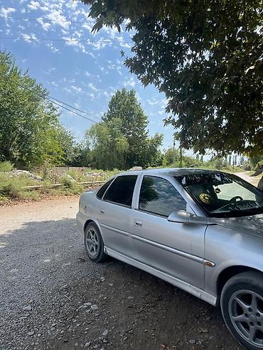 фургоны категории б: Opel Vectra: 2 л | 1999 г. Седан — 8