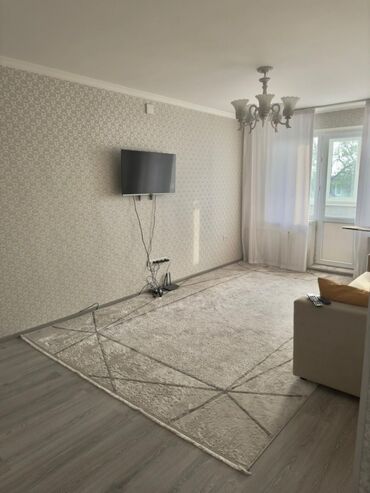 продается 3 комнатная квартира политех: 3 бөлмө, 58 кв. м, 104-серия, 4 кабат, Евроремонт