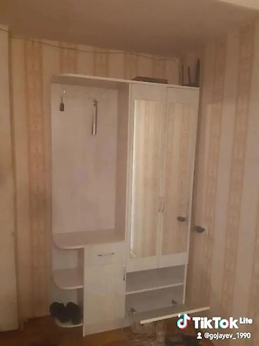 dolab skaf: İşlənmiş, 2 qapılı, Güzgülü, Ağ, Açılan, Düz dolab — 1