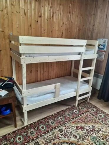 Односпальные кровати: Простая одноярусная кровать из светлого дерева, с реечным основанием — 15