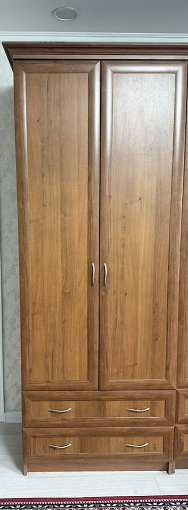 Шкафы: Шифоньер, шкаф для одежды, Б/у, Прямой, ЛДСП — 2
