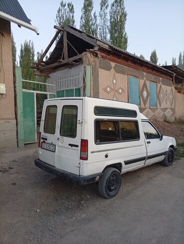 фура рено премиум: Легкий грузовик, Renault, Стандарт