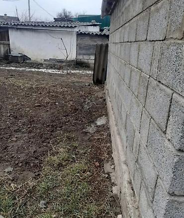 тамчы комнаты: Срочно сдаю 2-х комн дом в городе Токмок. Есть времянка, баня — 3