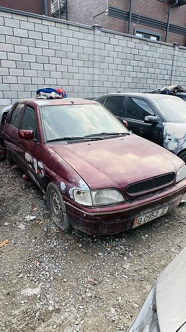 Продажа авто: Ford Escort: 1993 г., 1.6 л, Механика, Бензин, Хэтчбэк — 2