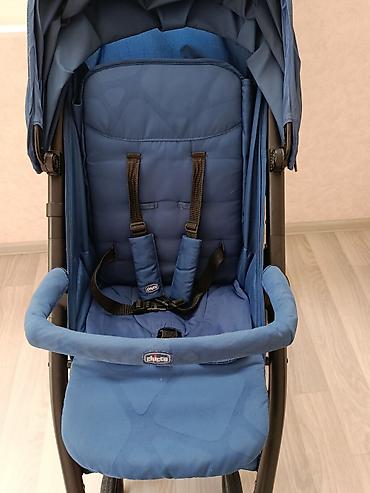 маленький скейт: Прогулочная коляска Chicco, синий цвет. Итальянский бренд Основные — 4