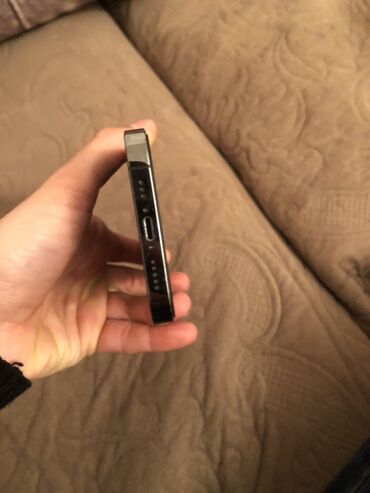 Apple iPhone: IPhone 13 Pro, 128 GB, Graphite, Face ID — 7