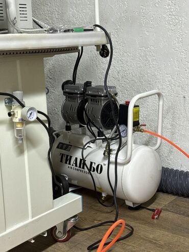 вышивка вишивка вышывка вишывка вышивалка вышивальная вышывалная вышивалный вышивальный вышывалка вышивальный вышивалный вышивальная: Промышленная швейно-вышивальная машина для автоматизированной строчки