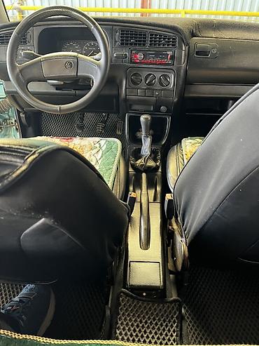 голф фара: Volkswagen Golf: 1992 г., 1.8 л, Механика, Бензин, Хэтчбэк — 6