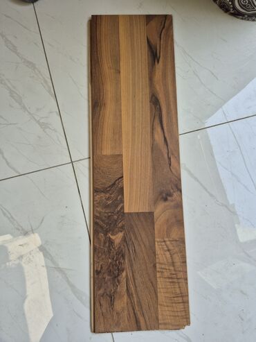 Digər döşəmə materialları: Laminat, Sinif - 31, 10 mm, Ünvandan götürmə, Zəmanətsiz, Kredit yoxdur