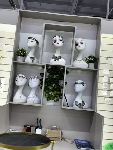 свадебное платье трансформер: Подставки-манекены для украшение