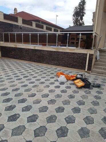 Pilləkən məhəccərləri: Mərmər pilləkənlər və eyvanlar üçün müasir məhəccər sistemləri - — 8