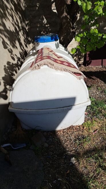 su çəni 1 ton: Su ceni. yenidi istifade olunmayib.1 ton yarimliqdi. ici mamir