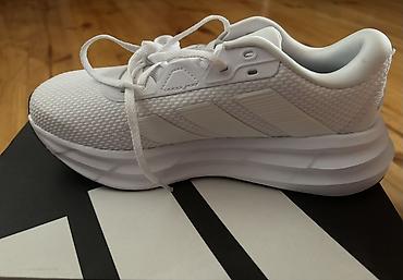 qacis ayaqqabi: Adidas, Ölçü: 37.5, rəng - Ağ, Yeni — 2