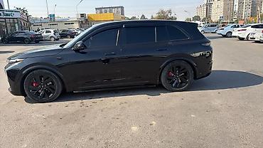 hongqi ehs9: Lixiang L7: 2023 г., 1.5 л, Автомат, Электромобиль, Кроссовер — 3