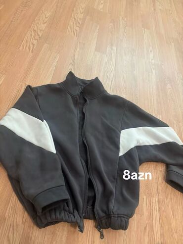 Pencəklər: Qadın geyimləri – müxtəlif modellər - Qara qısa bleizer: klassik — 31