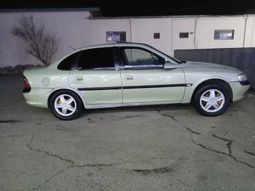 opel vita 2003: Opel Vectra: 1.5 l | 1996 il 414000 km Sedan