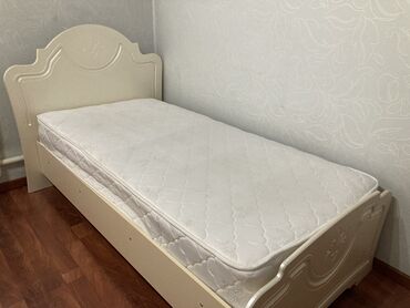 �������� ���������������� ������������ в Кыргызстан | Кровати: Кровать в отличном состоянии Продаю с матрасом По вопросам писать в