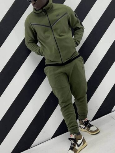 Trenerke: S m l xl
65 eura na lalafo.rs — 5 Trenerke: S m l xl
65 eura — 5