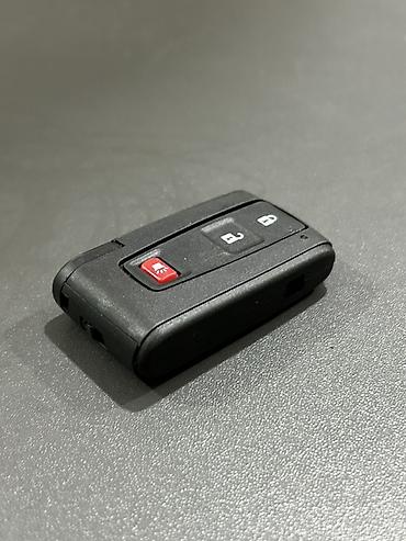 prius açarı: Toyota Prius 20 Gövdə üçün 3 düyməli uzaqdan idarəetmə açar korpusu — 3