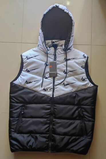 Prsluci: M - 3XL
3500 — 2