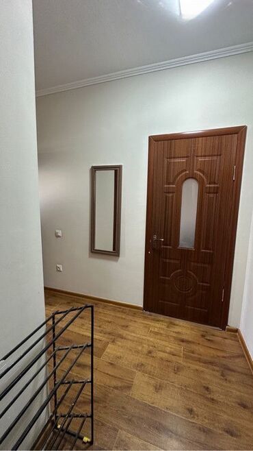 дом в районе восточного автовокзала: 1 бөлмө, 44 кв. м, 106-серия жакшыртылган, 3 кабат, Евроремонт