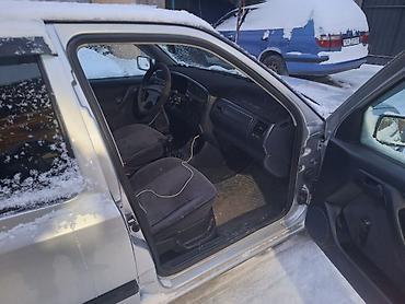 Volkswagen: Volkswagen Vento: 1993 г., 1.8 л, Механика, Бензин, Седан — 9