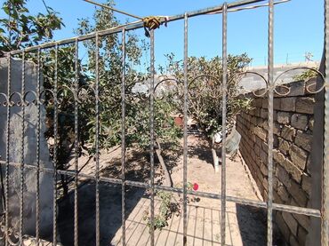 Həyət evləri və villaların satışı: 3 otaqlı, 6 kv. m, Kredit yoxdur, Orta təmir — 24