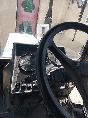 car buy: Belarus 892 traktor - Model: Belarus 892 (etiket üzərində “БЕЛАРУС — 3