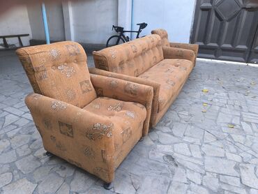 стулья для кафе бу: Бүктөмө диван, Колдонулган lalafo.kg да стулья для кафе бу: Бүктөмө диван, Колдонулган