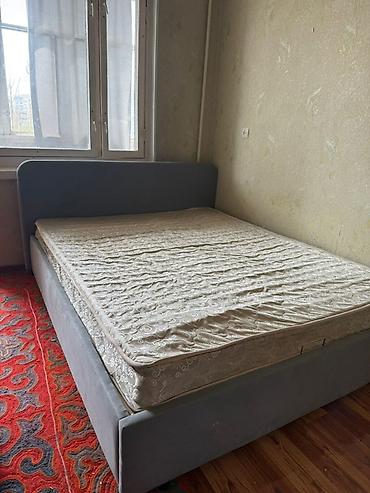 160: Двуспальная кровать с подъемным механизмом и большим бельевым ящиком — 1