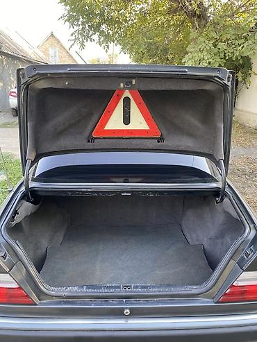 решётка стрим: Mercedes-Benz W124: 1991 г., 2 л, Механика, Бензин, Седан — 5