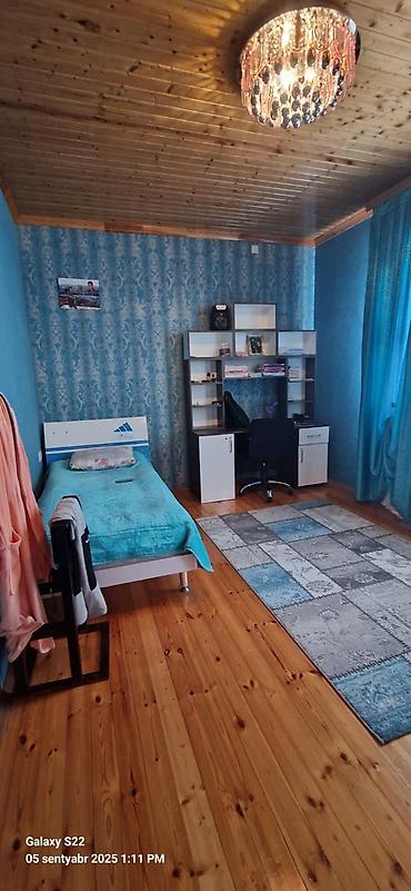 Həyət evləri və villaların satışı: Satılır: həyət evi və əlavə tikili - İki mərtəbəli ağ rəngli həyət — 27