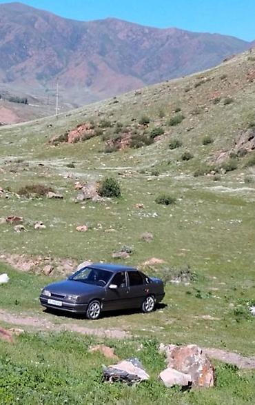 volkswagen жетта: Седан темно‑серого цвета. Кузов 4‑дверный, классический профиль — 1