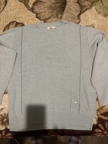 серый мужской свитер: Продаю мужской свитер, не китай, размер 54,56
