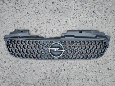 Решетки радиатора: Решетка радиатора Opel 2001 г., Б/у, Оригинал — 2