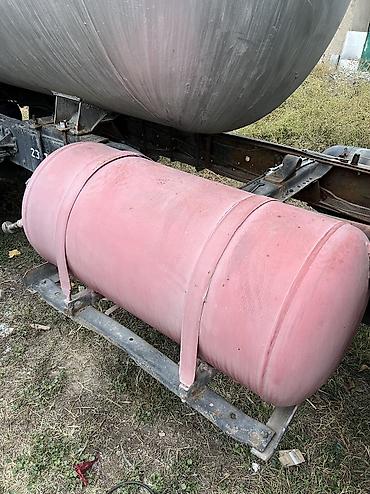 Продаю Газовые баллоны цилиндрические Прошу 20 000 тыс,за 2 баллона at lalafo.kg Продаю Газовые баллоны цилиндрические Прошу 20 000 тыс,за 2 баллона