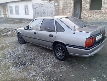 авто унаа баткен: Opel Vectra: 1993 г., 1.8 л, Механика, Бензин, Седан