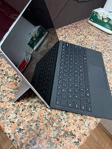 Ноутбуки Microsoft: Планшет-ноутбук Microsoft Surface Pro + Клавиатура (Core i5 / 4GB / — 2