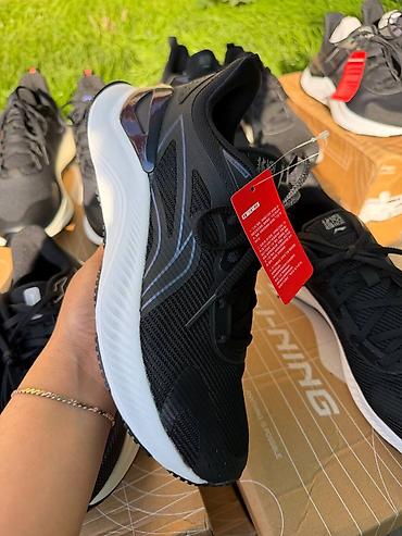 41: Кроссовки Li-Ning для бега/тренировок Размеры от 37 до 44.Есть — 1