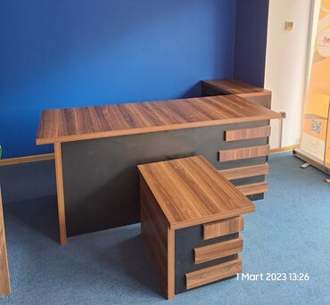 стол в кабинет руководителя: ✅Stokda: 15 ədəd ✅Yenidir! qiymət real öz qiymətidir!