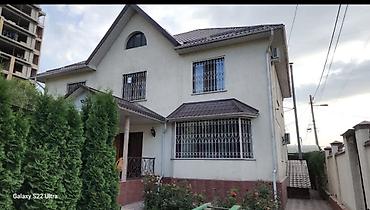 Долгосрочная аренда домов: 300 м², 6 комнат — 3